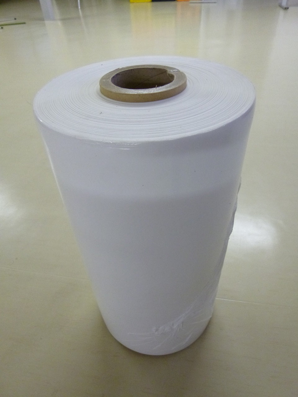牧草用ストレッチフイルム 白 25μ×500mm×1800m