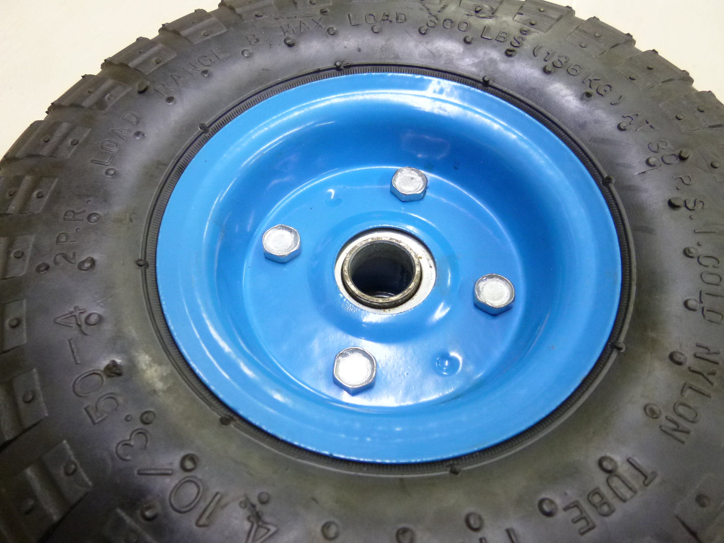 ハウスカー用替タイヤ(8インチノーパンク) TC4516AL-8インチ用タイヤ